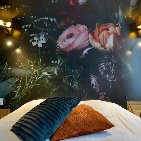 Le Tiburon Hotell 3*