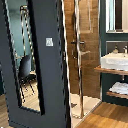 Le Tiburon Hotel Cherbourg-en-Cotentin