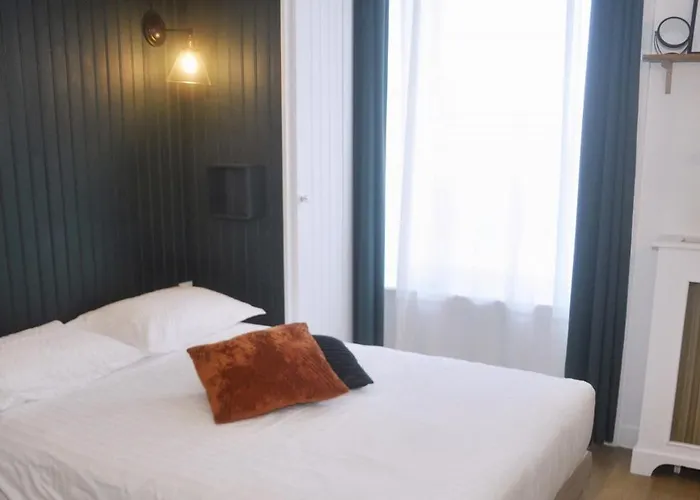 Le Tiburon 셰르부르 앙 코탱탕